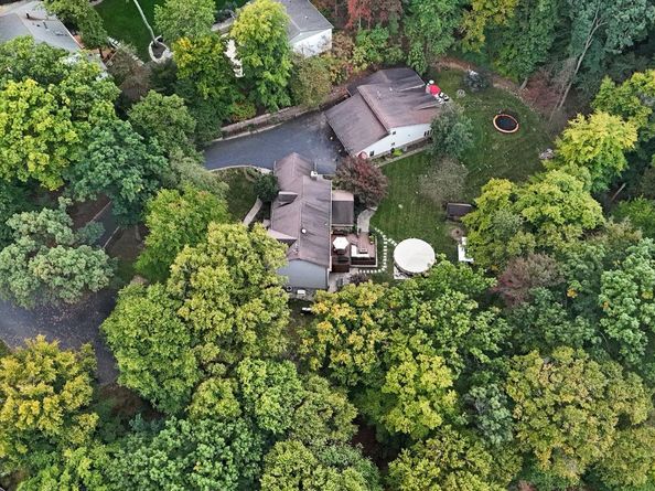 80 High Point W, Huntingdon Valley PA 19006