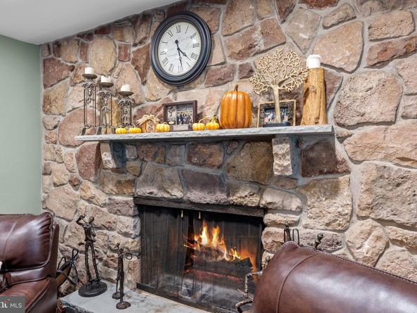 80 High Point W, Huntingdon Valley PA 19006