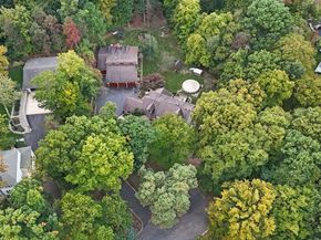 80 High Point W, Huntingdon Valley PA 19006
