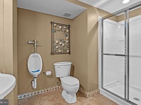 80 High Point W, Huntingdon Valley PA 19006