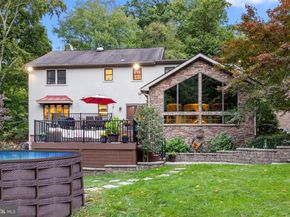 80 High Point W, Huntingdon Valley PA 19006