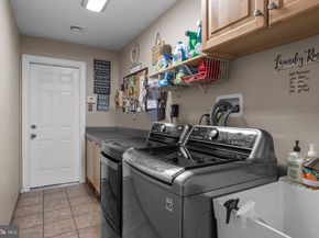 80 High Point W, Huntingdon Valley PA 19006