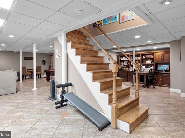 80 High Point W, Huntingdon Valley PA 19006