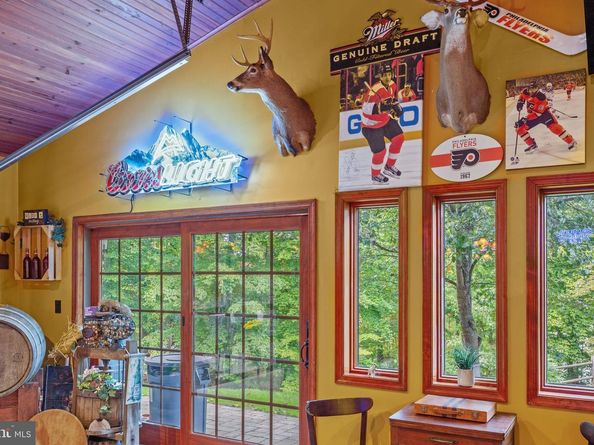 80 High Point W, Huntingdon Valley PA 19006