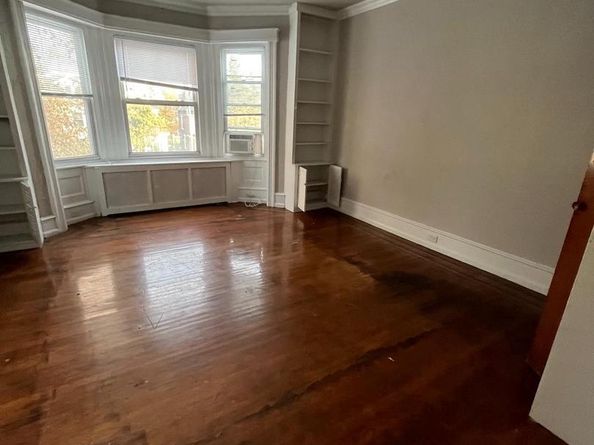 5122 N Broad Street, Philadelphia PA 19141