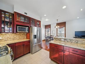 30 Half Moon Isle, Jersey City NJ 07305-5408