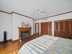30 Half Moon Isle, Jersey City NJ 07305-5408