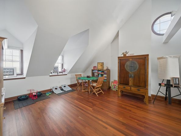 30 Half Moon Isle, Jersey City NJ 07305-5408