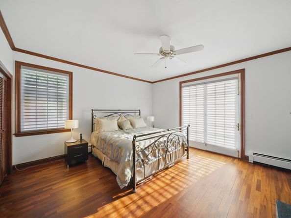 30 Half Moon Isle, Jersey City NJ 07305-5408