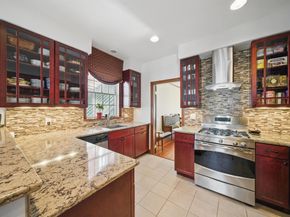 30 Half Moon Isle, Jersey City NJ 07305-5408