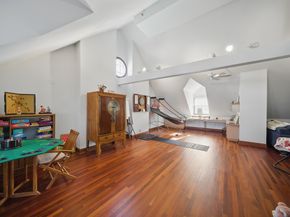 30 Half Moon Isle, Jersey City NJ 07305-5408