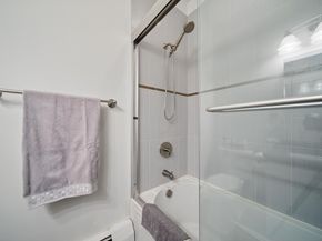 30 Half Moon Isle, Jersey City NJ 07305-5408