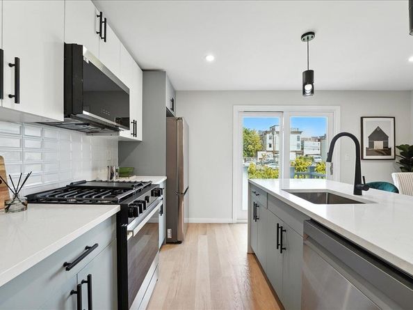 366 7th St 1, Jersey City NJ 07302