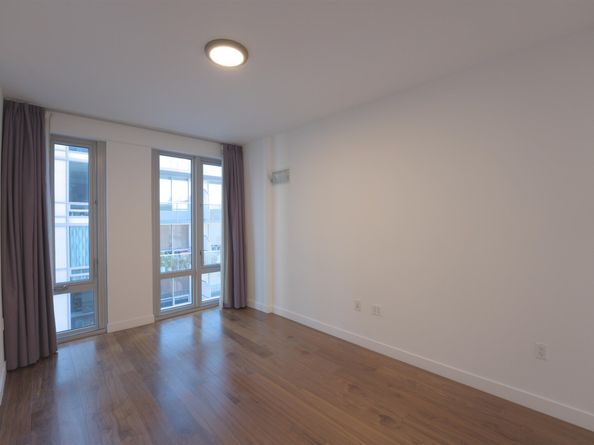 2 Shore Lane 412, Jersey City NJ 07310