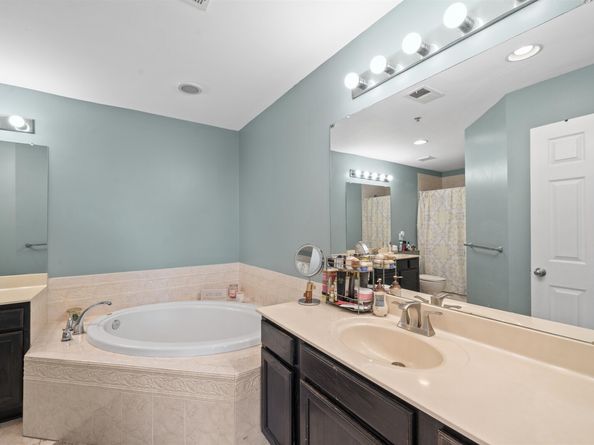 32 Marina Dr, Bayonne NJ 07002