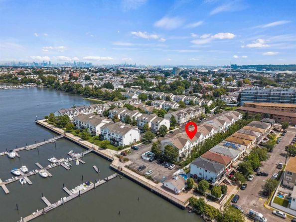 32 Marina Dr, Bayonne NJ 07002