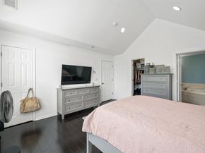 32 Marina Dr, Bayonne NJ 07002