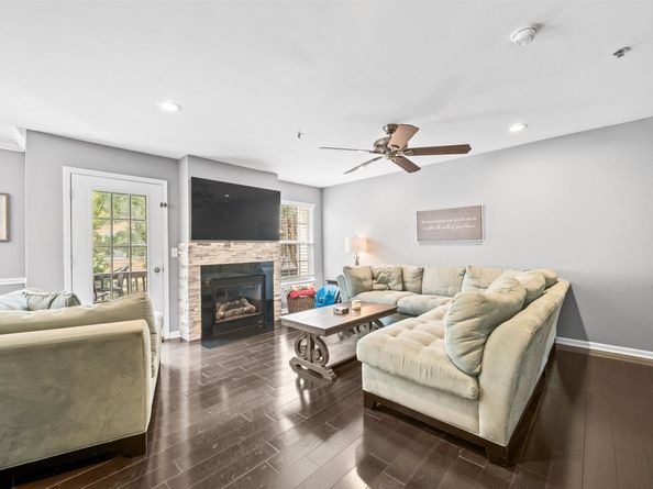 32 Marina Dr, Bayonne NJ 07002