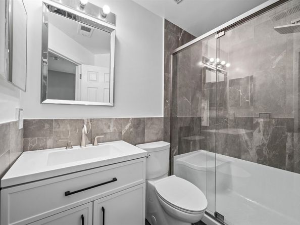 32 Marina Dr, Bayonne NJ 07002