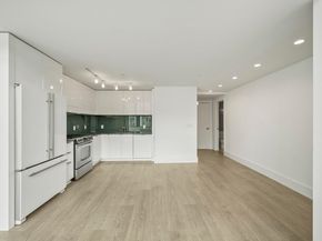 50 Dey St, Jersey City NJ 07306