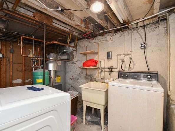 426 Hancock Pl, Fairview NJ 07022
