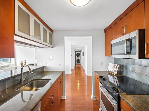20 2nd St 1909, Jersey City NJ 07302