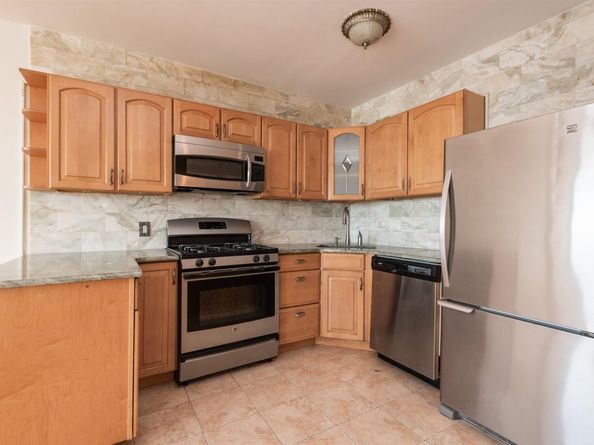7004 Blvd East 19C, Guttenberg NJ 07093