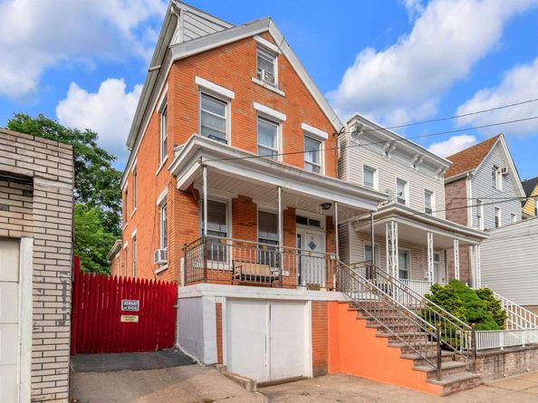 9 East 15th St, Bayonne NJ 07002