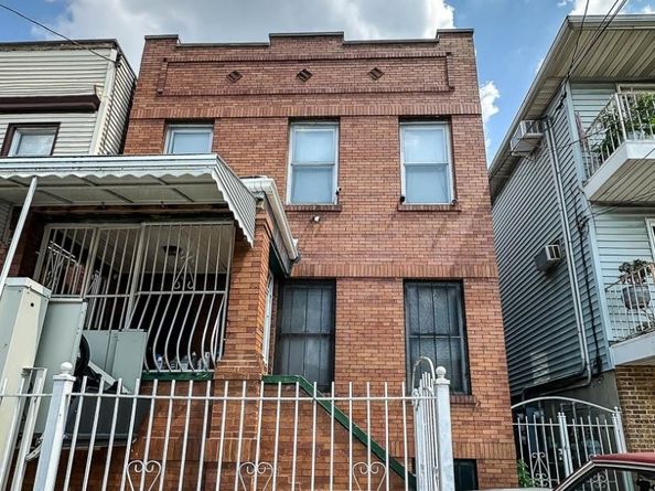 92 Mallory Ave, Jersey City NJ 07304