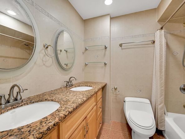 395 Whimbrel Lane 395, Secaucus NJ 07094