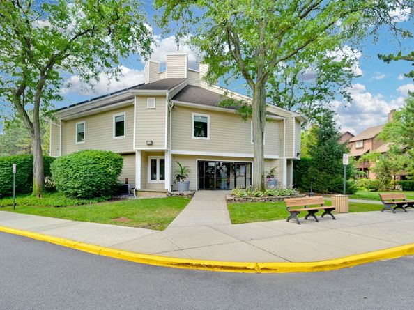 395 Whimbrel Lane 395, Secaucus NJ 07094