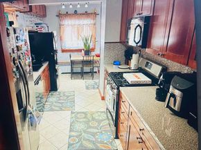 127 West 55th St, Bayonne NJ 07002-4914