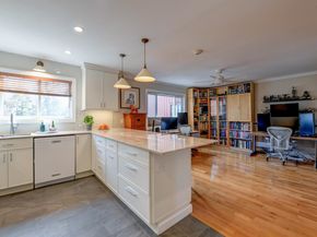 598 Sanderling Ct 598, Secaucus NJ 07094