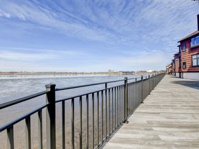 598 Sanderling Ct 598, Secaucus NJ 07094