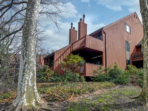 598 Sanderling Ct 598, Secaucus NJ 07094