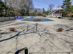 598 Sanderling Ct 598, Secaucus NJ 07094