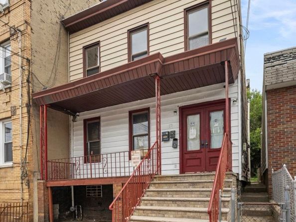 12 Skillman Ave, Jersey City NJ 07306