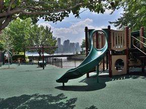 377 Kingston Ct, West New York NJ 07093