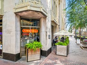 705 Main Street 206, Houston TX 77002