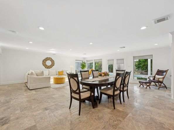 1302 Riverview Circle, Houston TX 77077
