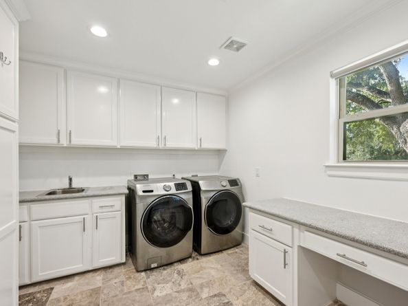 1302 Riverview Circle, Houston TX 77077