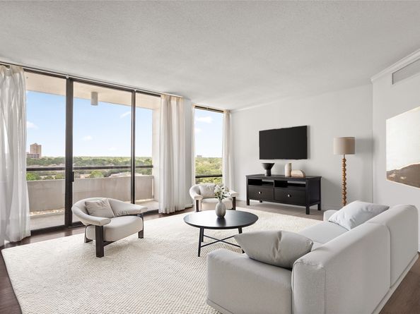 1111 Bering Drive 805, Houston TX 77057