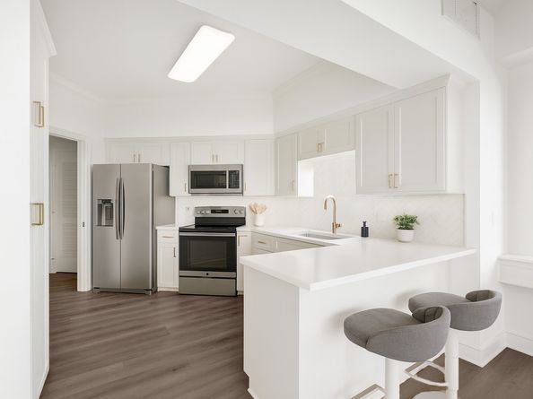 1111 Bering Drive 805, Houston TX 77057