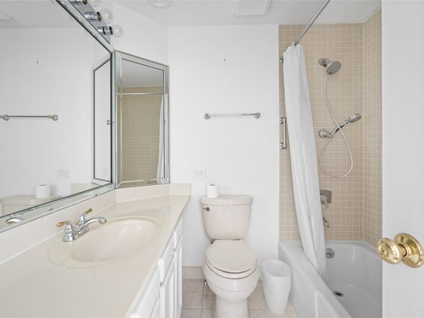 1111 Bering Drive 805, Houston TX 77057