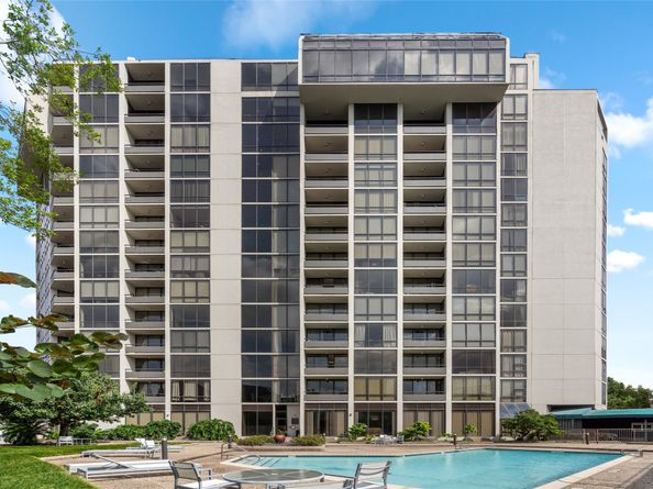 1111 Bering Drive 805, Houston TX 77057