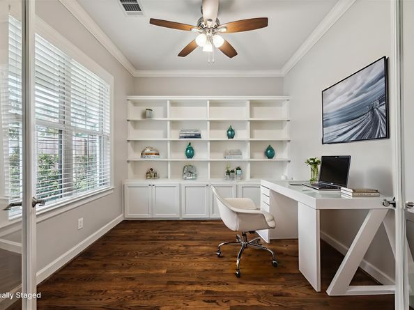 1115 Du Barry Lane, Houston TX 77018