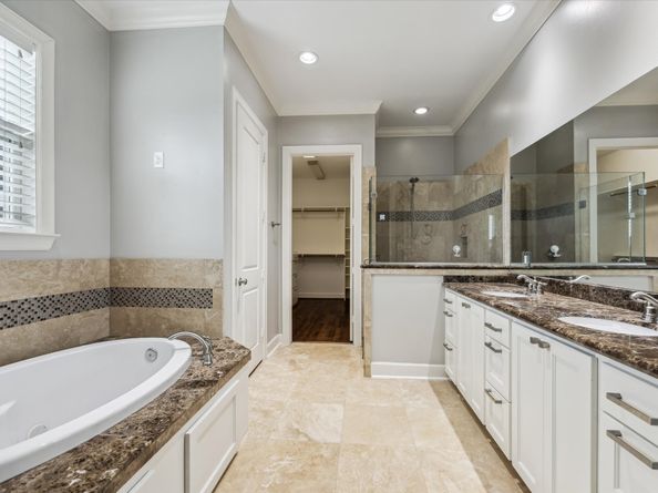 1115 Du Barry Lane, Houston TX 77018