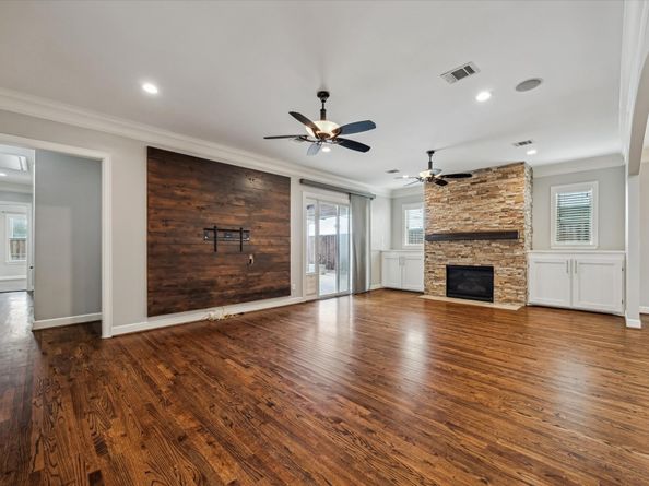 1115 Du Barry Lane, Houston TX 77018
