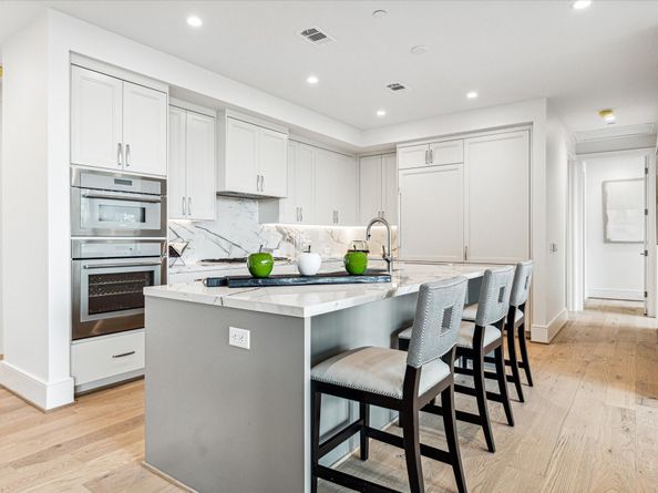 5656 San Felipe Street 603, Houston TX 77056