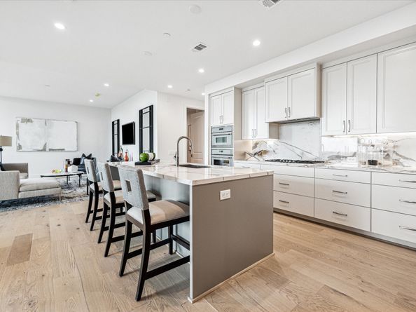 5656 San Felipe Street 603, Houston TX 77056